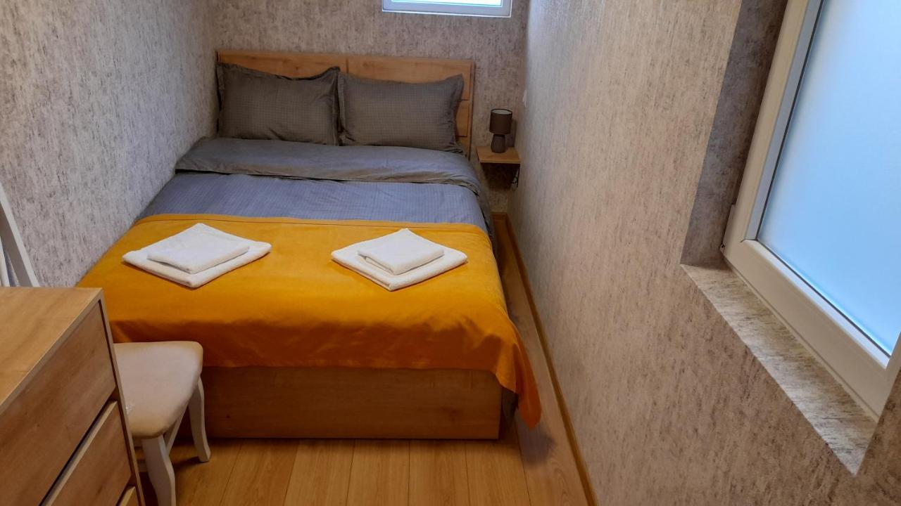 Yellow Apartment Tiflis Dış mekan fotoğraf
